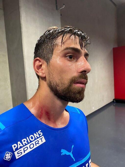 双人间骚动